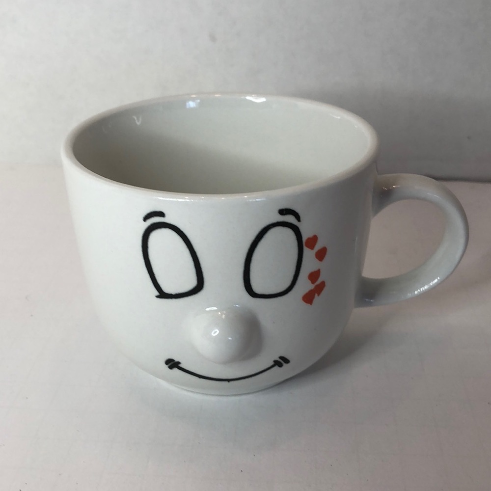 Anthropomorphic 3 D Button Nose Smiling Face Mug 12 ounces